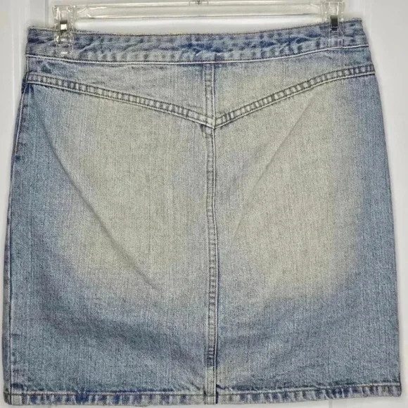 J.Crew Button Fly Denim Mini Skirt Light Wash 90s Y2K Size 8 Spring Summer Fall - Picture 3 of 9